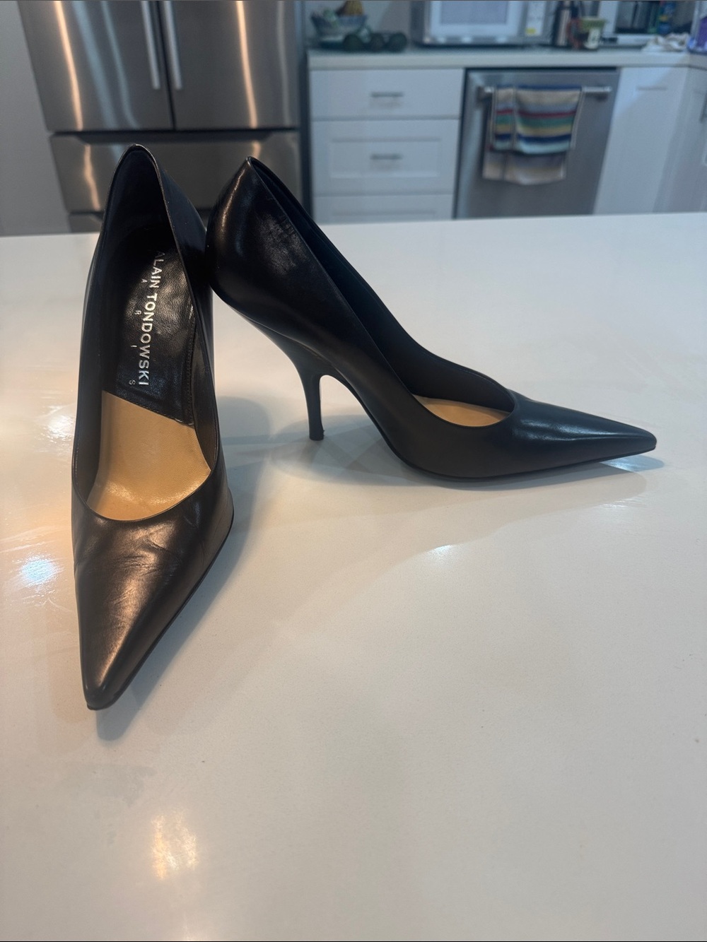 Alain Tondowski 2005 collection Black Leather Pointed-Toe Stiletto Heels